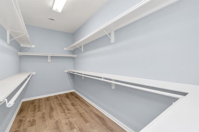 Building Photo - 19 Long Springs Pl