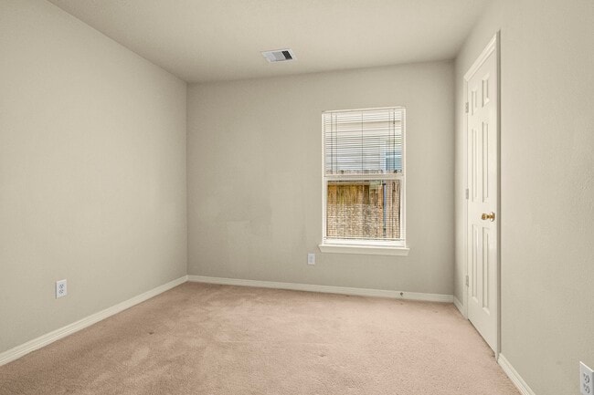 Building Photo - 21130 Field House Ct