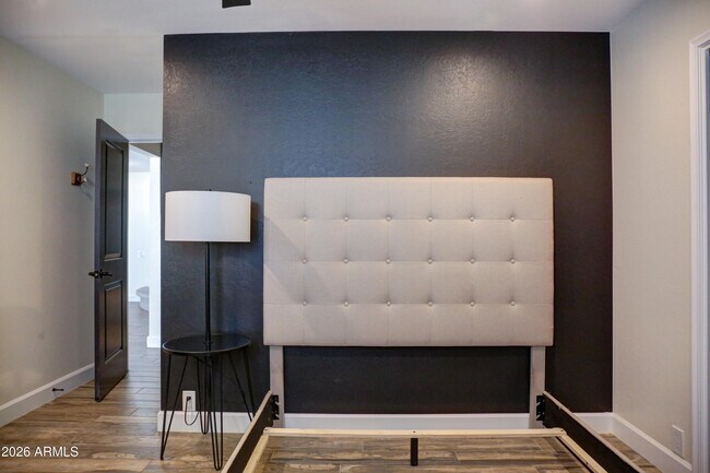 Building Photo - 2016 E State Ave