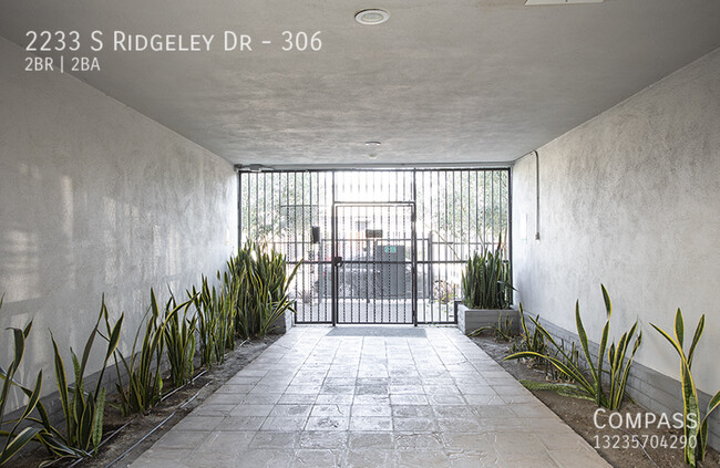 Building Photo - Mid - Century Cool! Slick Renovated  2BD/ ...