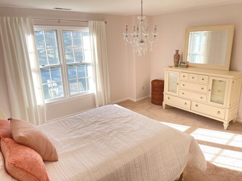 Bedroom 2 - 5 Jenny Rdg