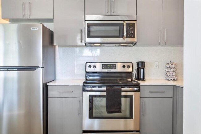 Building Photo - 113 Phippen Waiters Rd