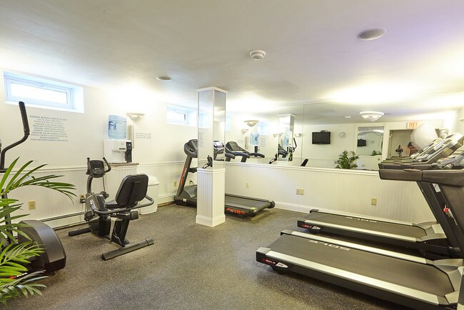 Building Photo - 37 Salmon Brook Dr