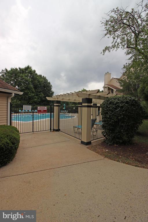 Building Photo - 6608 Jupiter Hills Cir