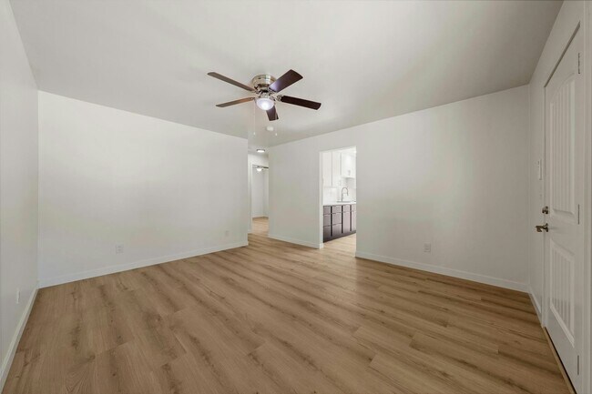 Building Photo - 6165 Severin Dr