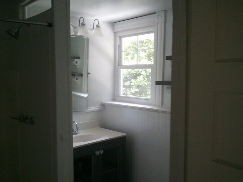 Building Photo - 1315 Poplar St