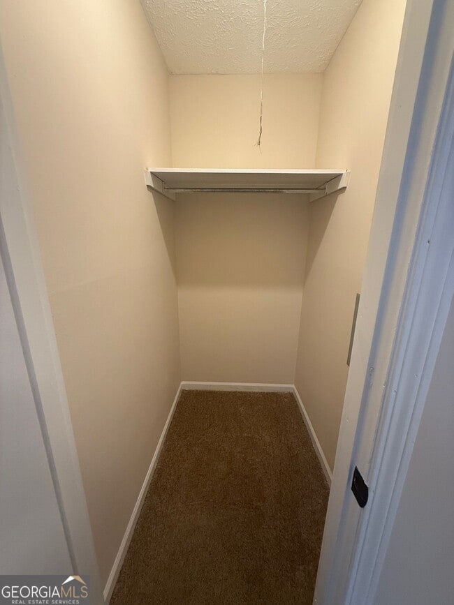 Building Photo - 150 Essex Ct