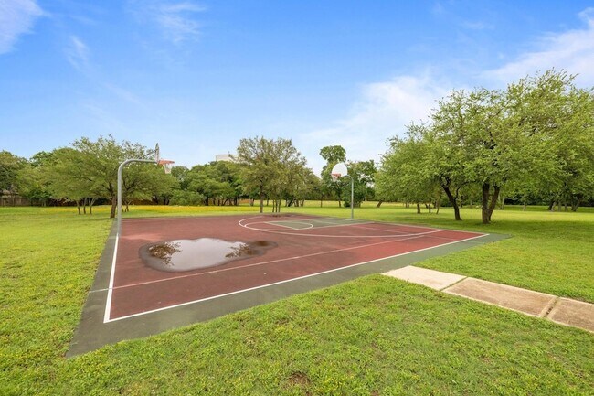 Building Photo - 1206 Parker Pl