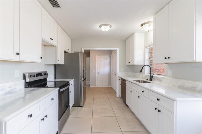 Building Photo - 124 Shelley Dr