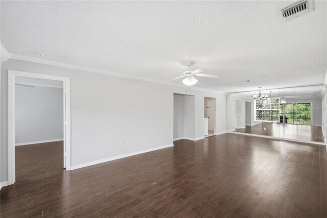 Building Photo - 4304 Clubside Dr