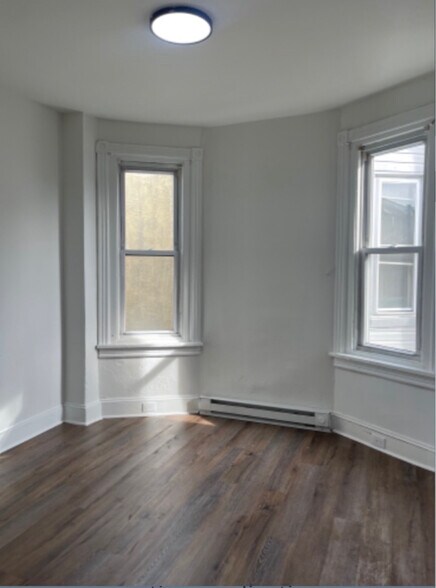 Building Photo - 123 N 53rd St