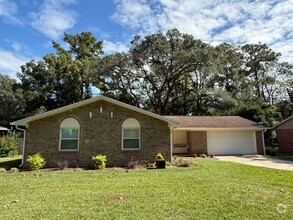 Building Photo - Fully Furnished Midtown Tallahassee Home