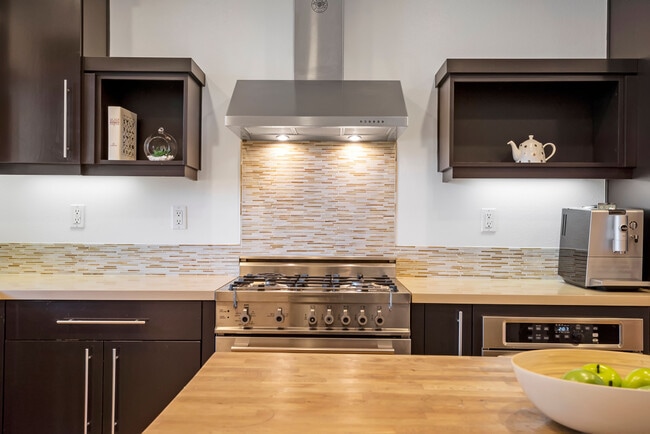 Building Photo - 13045 Pacific Promenade