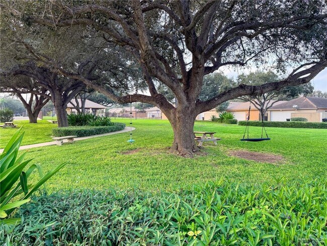 Building Photo - 29 E Uphall Ave