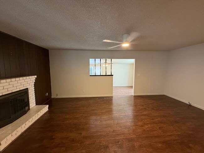 Building Photo - 3-bedroom single story in the heart of Tur...