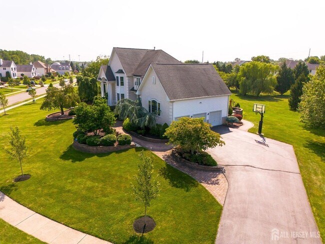 Building Photo - 19 Meadowlark Dr