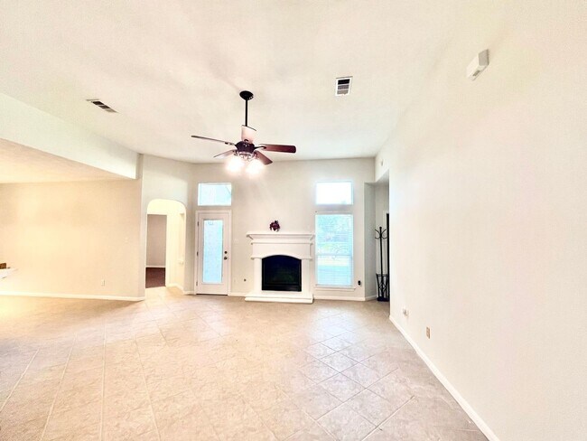 Building Photo - 17214 Horsetooth Canyon Dr