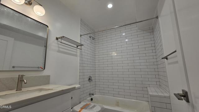 Building Photo - 917 N Ridgewood Pl