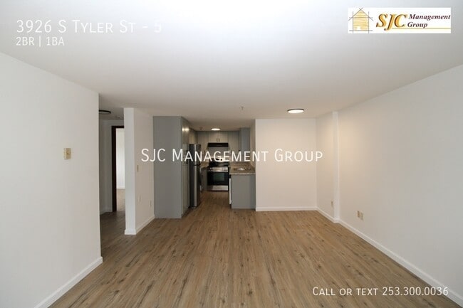 Building Photo - 3926 S Tyler St