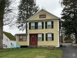 Building Photo - 108 Main St S