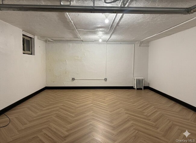 Building Photo - 40-17 194th St