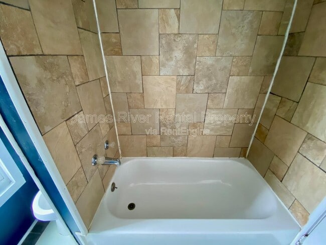 Building Photo - 800 Pierce St