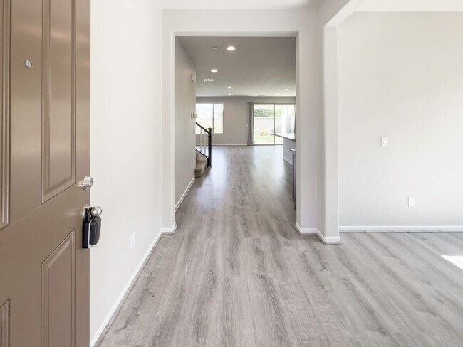 Building Photo - Beautiful 2 Story 5 Bedroom SOLAR Home + L...