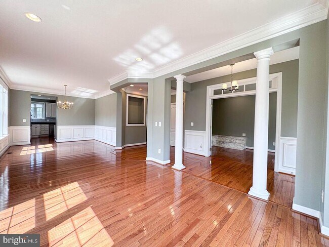 Building Photo - 22827 Oakgrove Rd