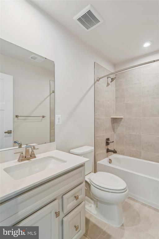 Building Photo - 4328 Ellipse Ter