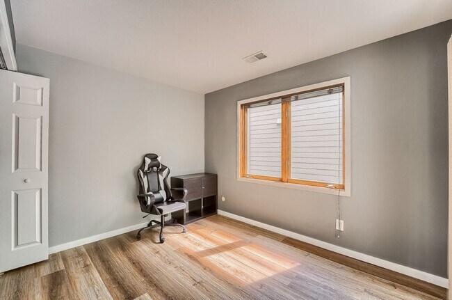 Building Photo - 2 Bedroom Condo in Boulder