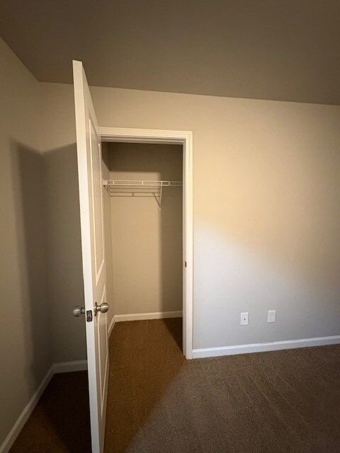 Building Photo - 314 Nutwood Trce