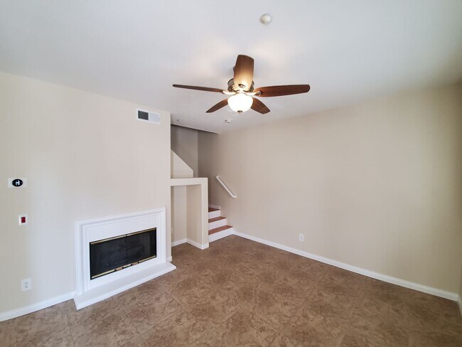 Building Photo - 2175 Condor Dr