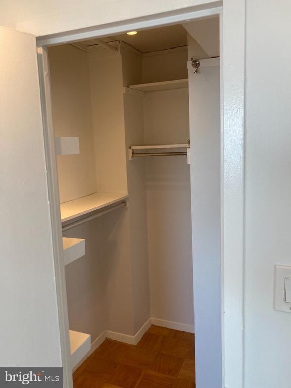 Building Photo - 501 Slaters Ln