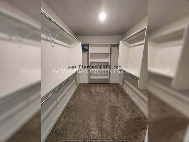 Building Photo - This property offers a NO DEPOSIT option available for qualified renters!