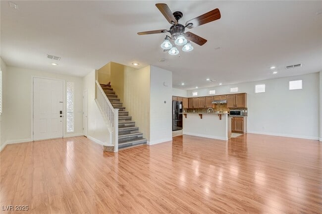 Building Photo - 10644 Tray Mountain Ave