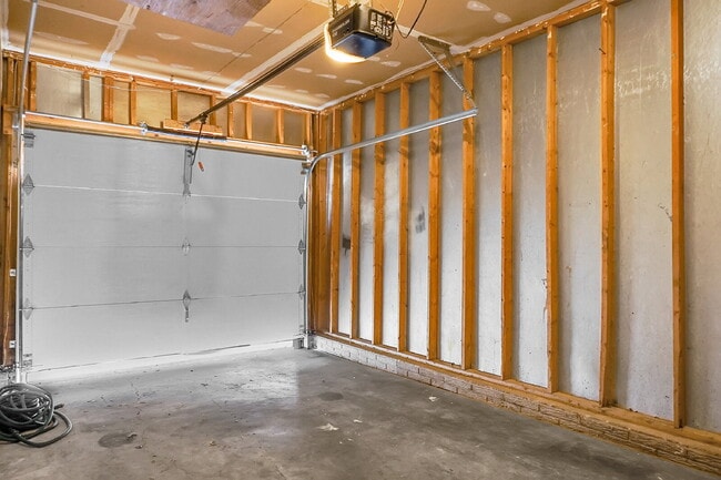 Building Photo - $1,745.95 -  2 Bed, 2 Bath Townhome in CO Springs with In Unit Laundry and Attached Garage!