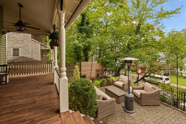 Building Photo - 56 Scudder Ave