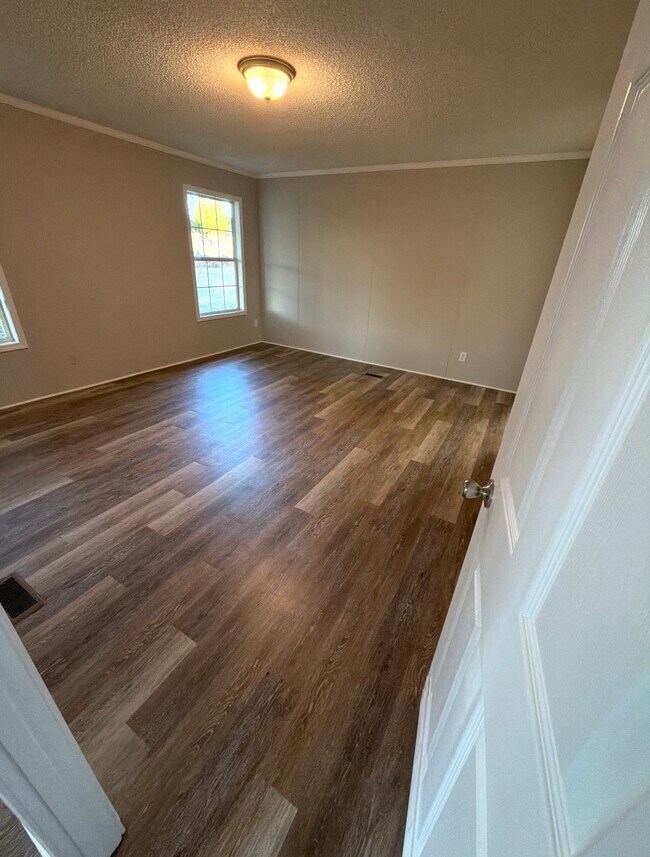 Building Photo - 796 Breazeale Rd