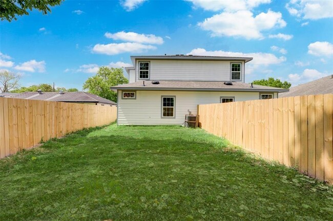 Building Photo - 4434 Knoxville St
