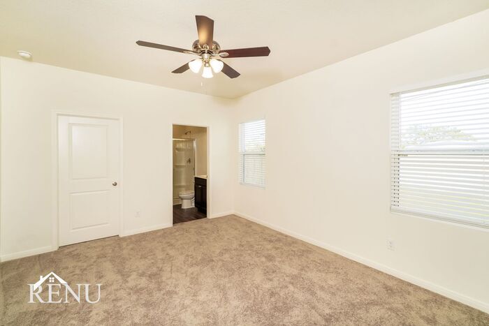 Building Photo - 5026 Firefly Hls