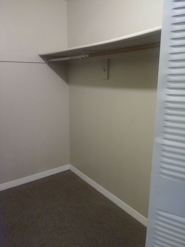 Building Photo - 1 BR/1.5 BA apartment in historic downtown Eustis