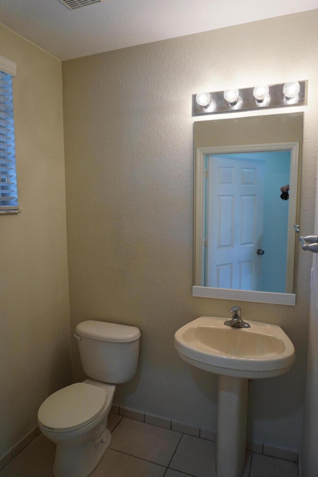 Building Photo - 971 Tortuga Dr
