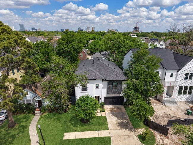 Building Photo - 2518 Southgate Blvd