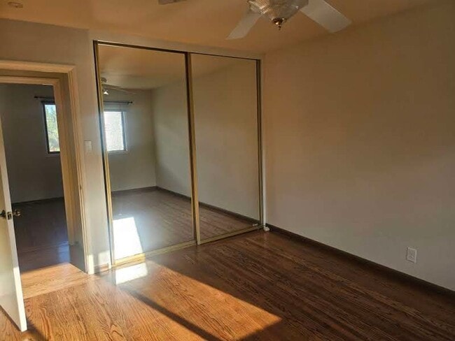 Building Photo - Millbrae Meadows 4 bed 3 bath available now