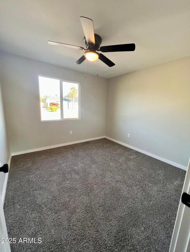 Building Photo - 3839 E Friess Dr