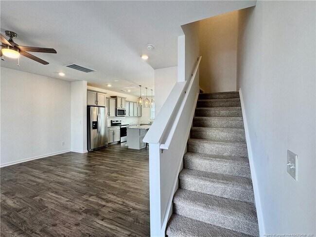 Building Photo - 81 Camel Crazies Pl