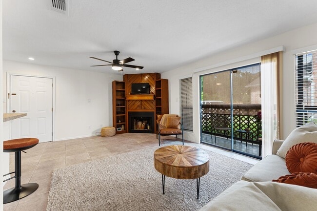 Building Photo - 12755 Mill Ridge Dr