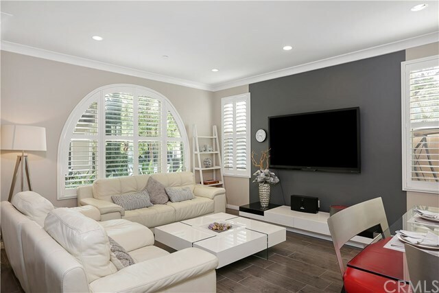Building Photo - 242 Kempton