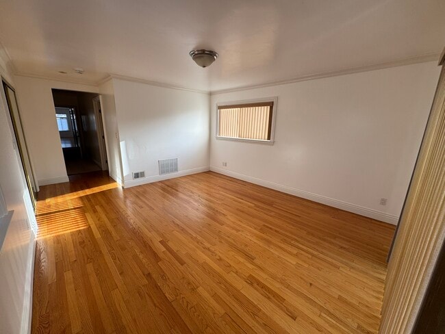 Building Photo - 70 Farallones St