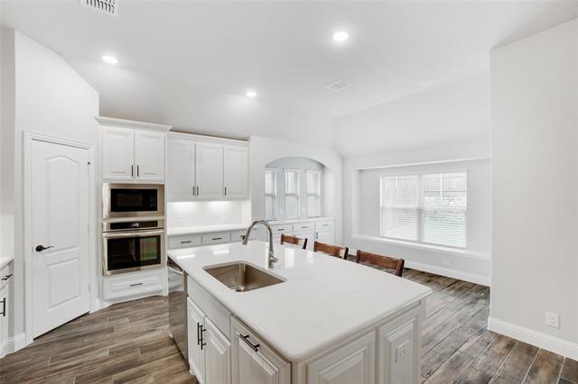Building Photo - 9100 Amistad Ln
